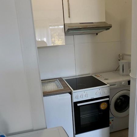 Alster Hamburg - Saniertes Und Mobliertes Apartment Mit Bad Und Kuche ภายนอก รูปภาพ