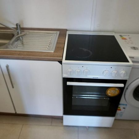 Alster Hamburg - Saniertes Und Mobliertes Apartment Mit Bad Und Kuche ภายนอก รูปภาพ