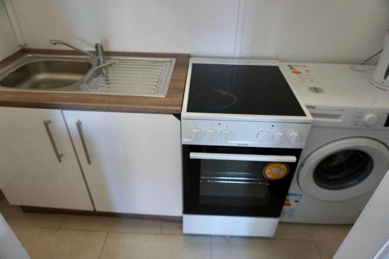 Alster Hamburg - Saniertes Und Mobliertes Apartment Mit Bad Und Kuche ภายนอก รูปภาพ