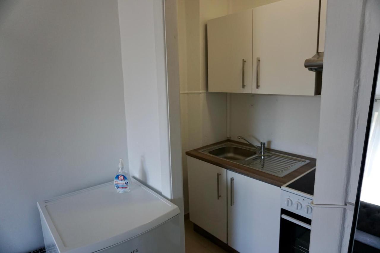 Alster Hamburg - Saniertes Und Mobliertes Apartment Mit Bad Und Kuche ภายนอก รูปภาพ
