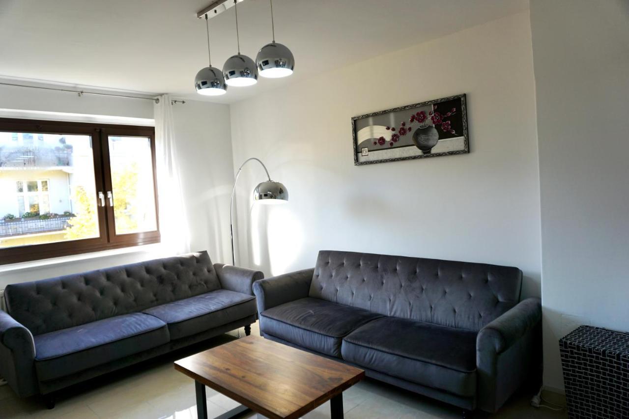 Alster Hamburg - Saniertes Und Mobliertes Apartment Mit Bad Und Kuche ภายนอก รูปภาพ