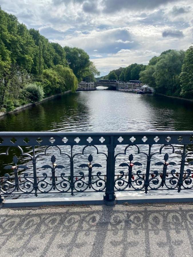Alster Hamburg - Saniertes Und Mobliertes Apartment Mit Bad Und Kuche ภายนอก รูปภาพ